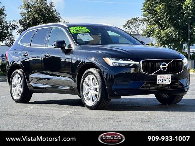 2019 Volvo XC60 Momentum FWD photo