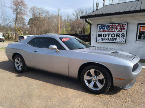 2018 Dodge Challenger SXT RWD photo