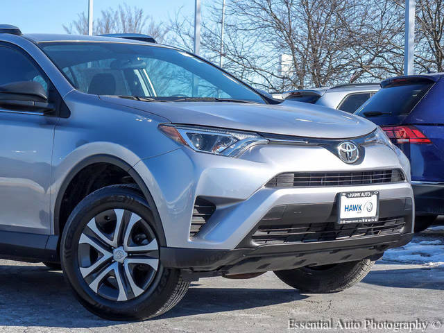 2016 Toyota RAV4 LE FWD photo