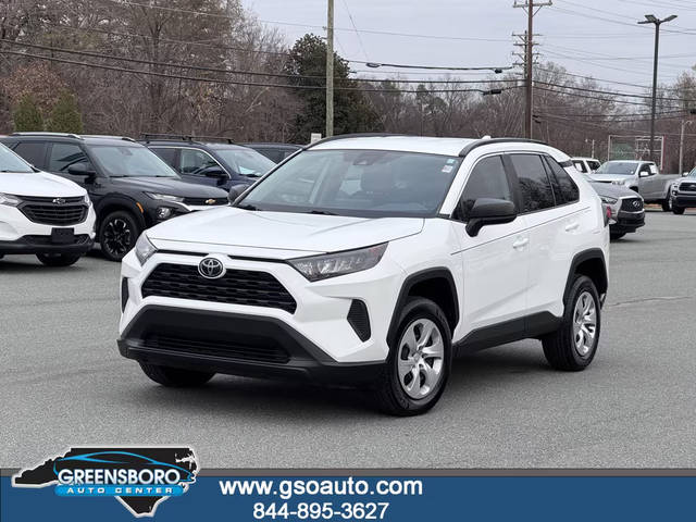 2019 Toyota RAV4 LE FWD photo