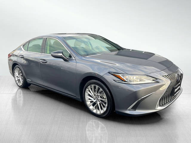 2019 Lexus ES ES 300h Luxury FWD photo