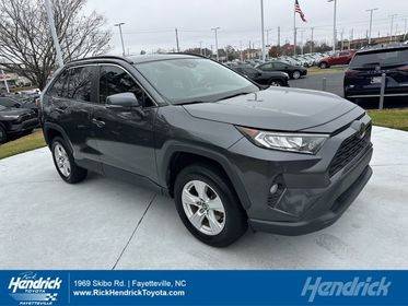 2019 Toyota RAV4 XLE FWD photo