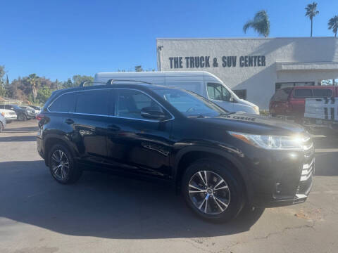 2019 Toyota Highlander LE FWD photo