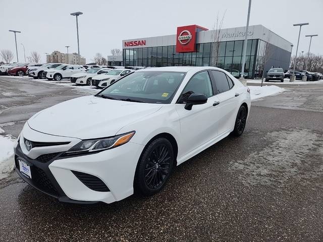 2019 Toyota Camry SE FWD photo