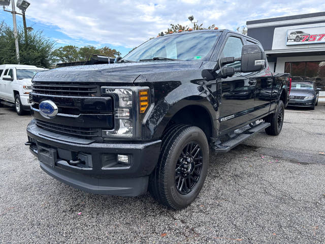 2019 Ford F-250 Super Duty LARIAT 4WD photo