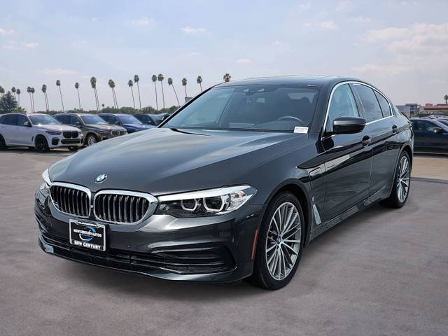 2019 BMW 5 Series 530e iPerformance RWD photo