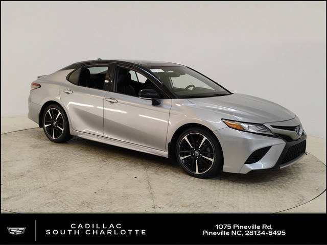 2019 Toyota Camry XSE FWD photo