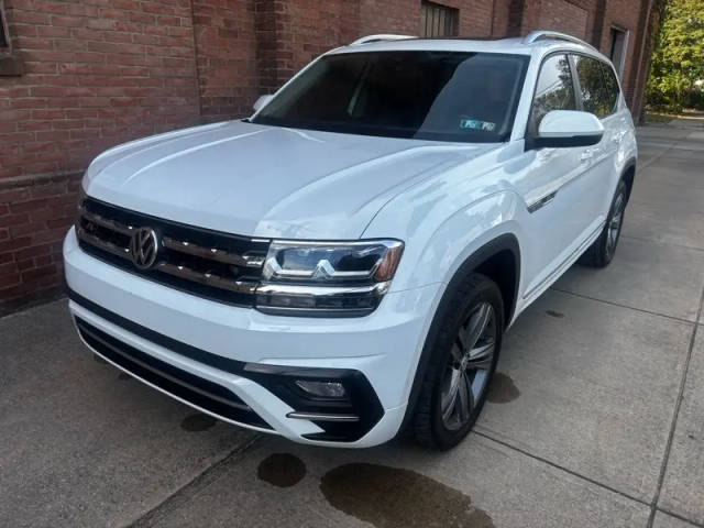 2019 Volkswagen Atlas 3.6L V6 SE w/Technology R-Line AWD photo