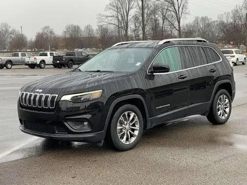 2019 Jeep Cherokee Latitude Plus FWD photo