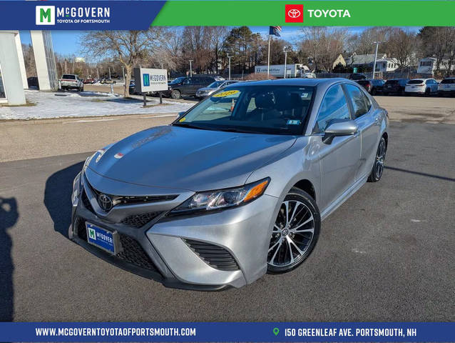 2019 Toyota Camry SE FWD photo