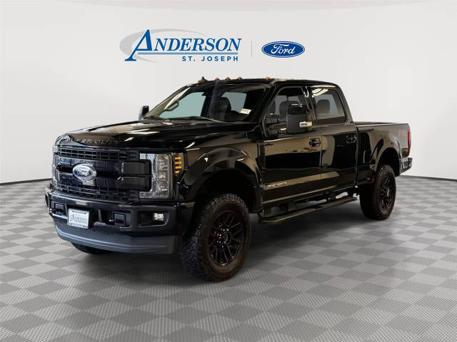 2019 Ford F-350 Super Duty LARIAT 4WD photo