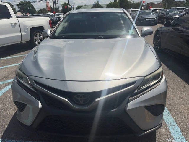 2019 Toyota Camry SE FWD photo