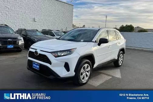 2019 Toyota RAV4 LE FWD photo