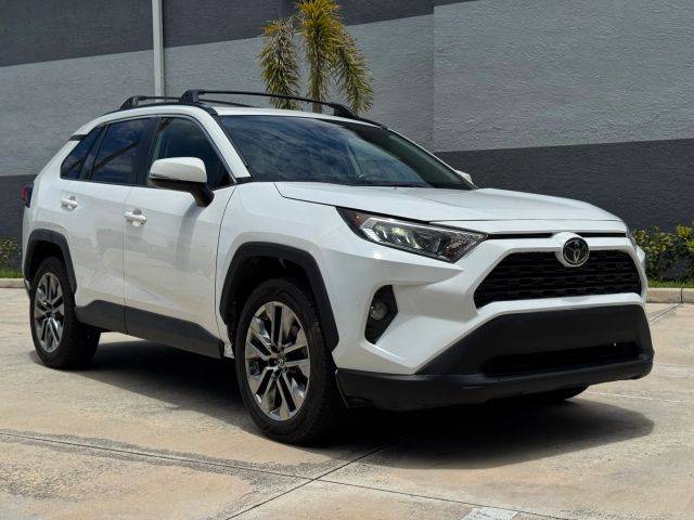 2019 Toyota RAV4 XLE Premium FWD photo