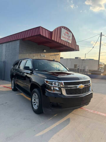2019 Chevrolet Suburban LT RWD photo
