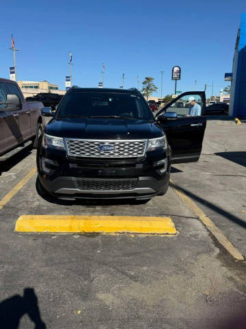 2017 Ford Explorer Platinum 4WD photo