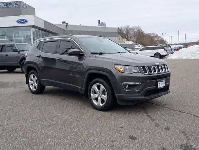 2019 Jeep Compass Latitude 4WD photo