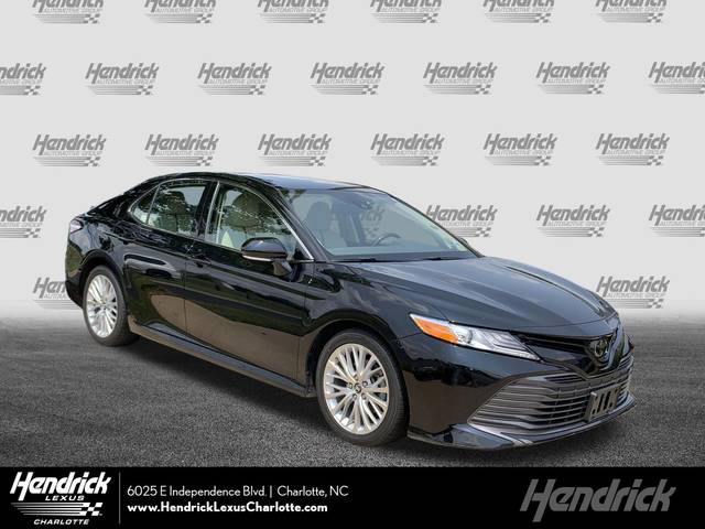 2019 Toyota Camry XLE FWD photo