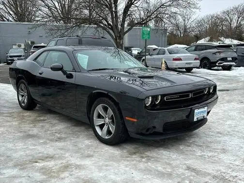 2019 Dodge Challenger SXT RWD photo