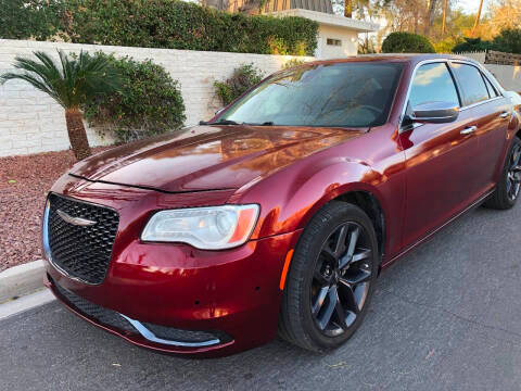 2019 Chrysler 300 Touring RWD photo