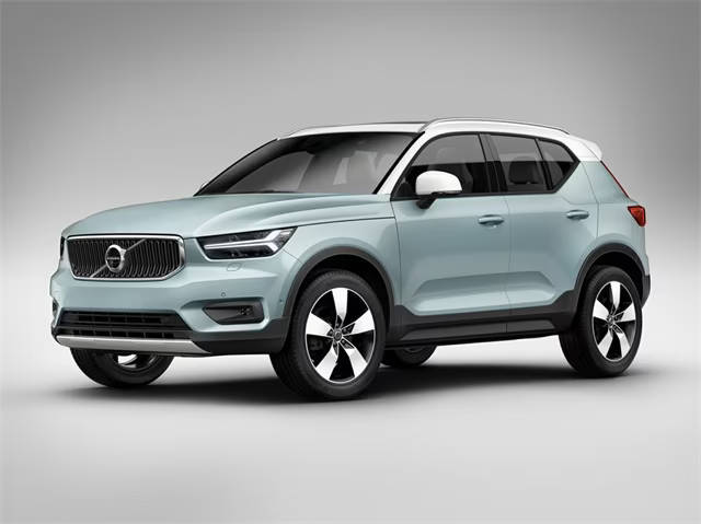 2020 Volvo XC40 Momentum AWD photo