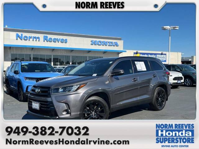 2019 Toyota Highlander SE FWD photo