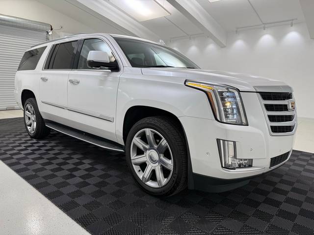 2019 Cadillac Escalade ESV Luxury 4WD photo