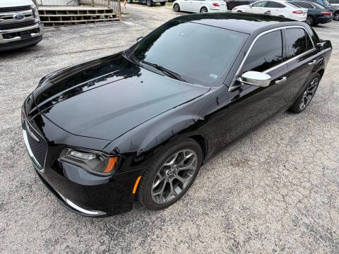 2019 Chrysler 300 Limited RWD photo