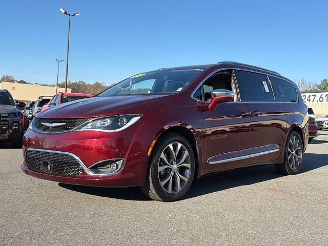 2019 Chrysler Pacifica Minivan Limited FWD photo