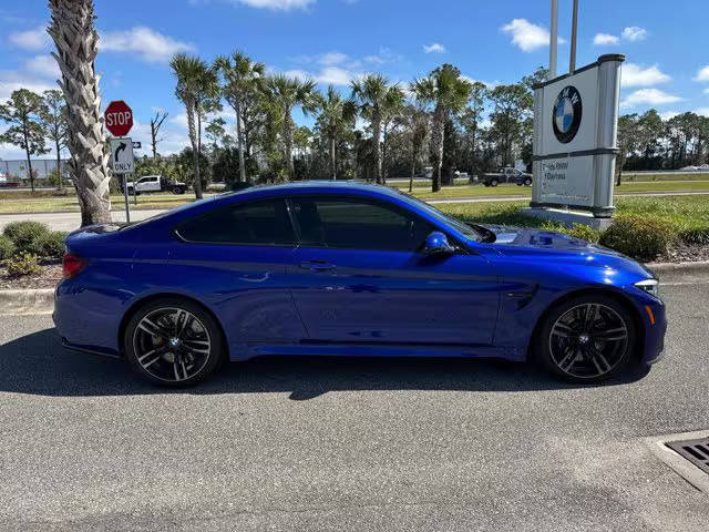 2020 BMW M4  RWD photo