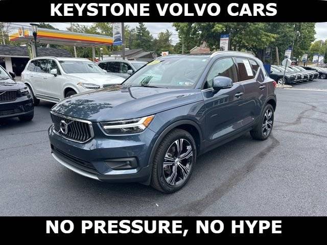 2020 Volvo XC40 Inscription AWD photo