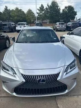 2019 Lexus ES ES 300h FWD photo