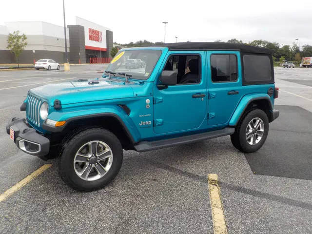 2019 Jeep Wrangler Unlimited Sahara 4WD photo