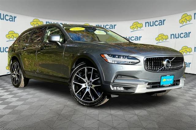 2020 Volvo V90 Cross Country  AWD photo