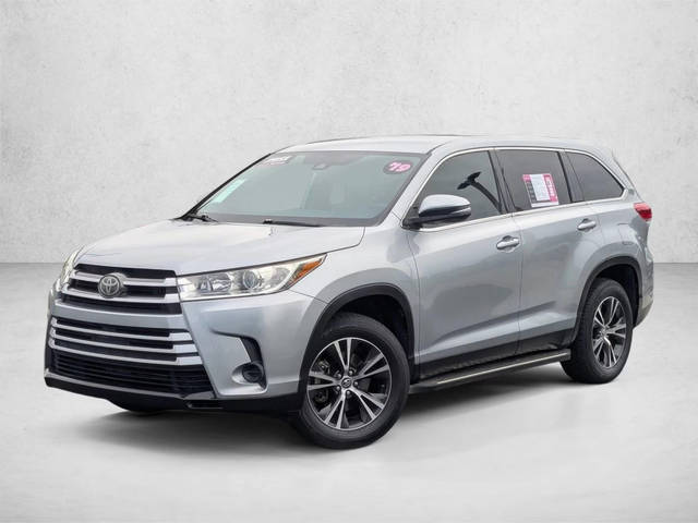 2019 Toyota Highlander LE FWD photo