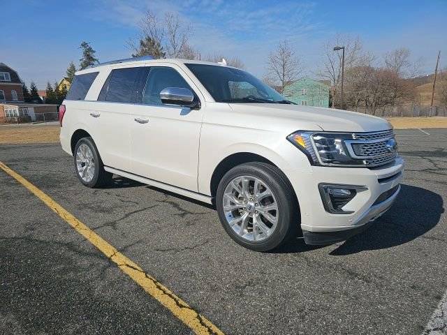 2019 Ford Expedition Platinum 4WD photo