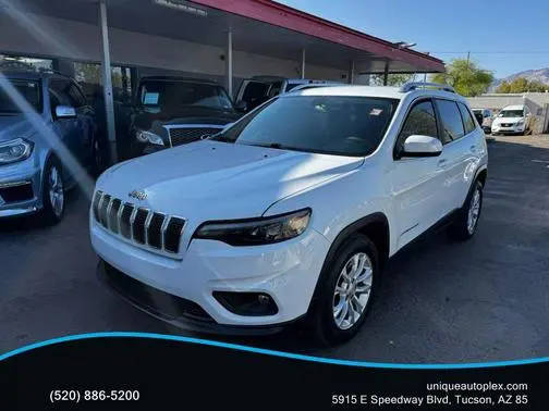 2019 Jeep Cherokee Latitude FWD photo