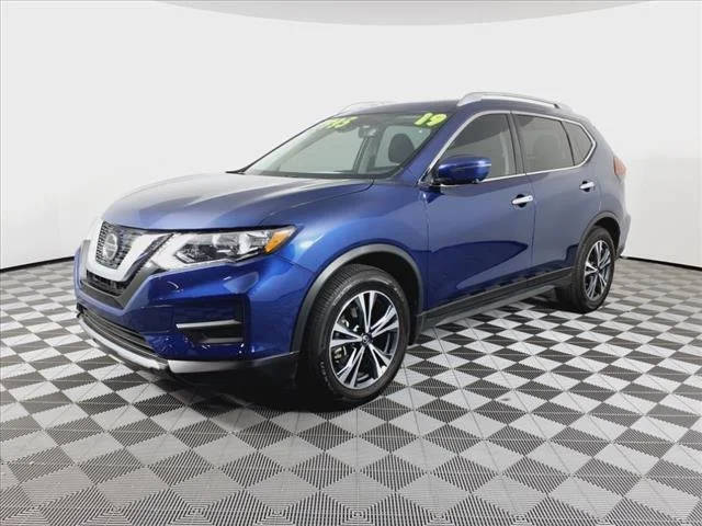 2019 Nissan Rogue SV FWD photo