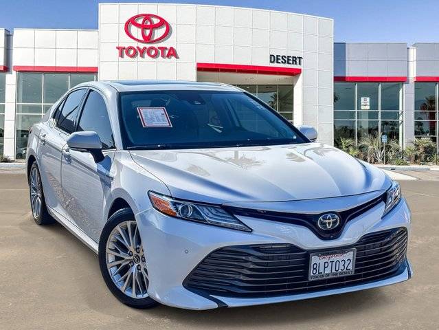 2019 Toyota Camry Hybrid XLE FWD photo