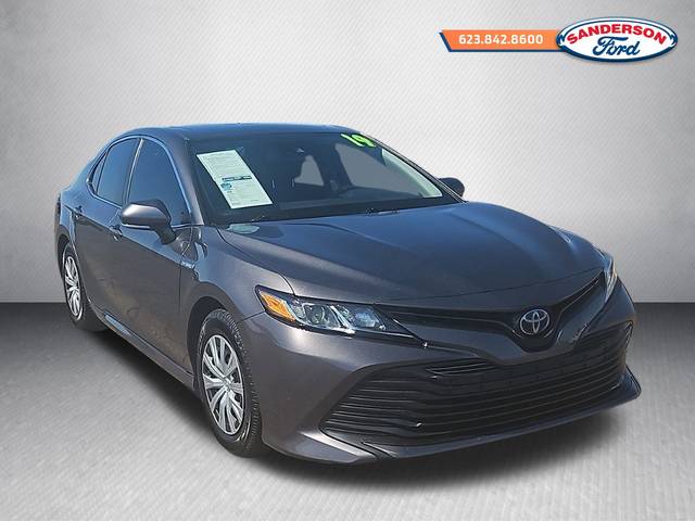 2019 Toyota Camry Hybrid LE FWD photo