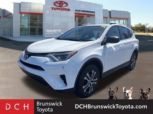2016 Toyota RAV4 LE FWD photo
