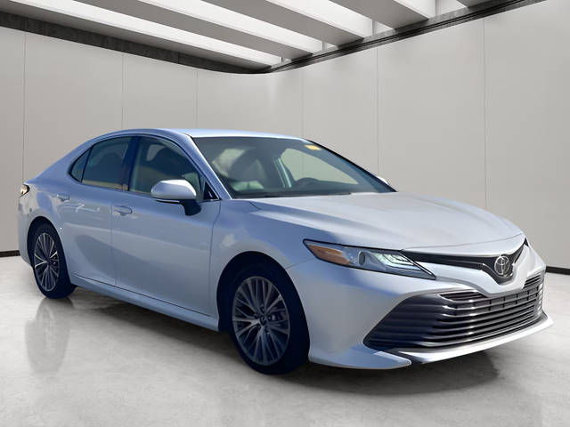 2019 Toyota Camry XLE FWD photo