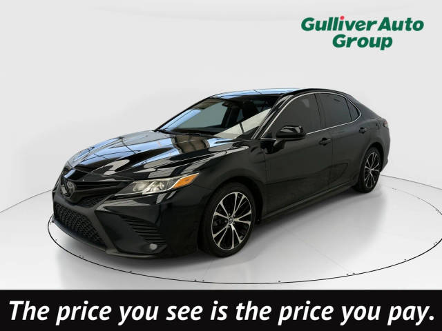 2019 Toyota Camry SE FWD photo