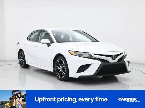 2019 Toyota Camry SE FWD photo