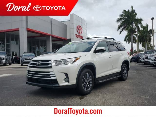 2019 Toyota Highlander XLE FWD photo