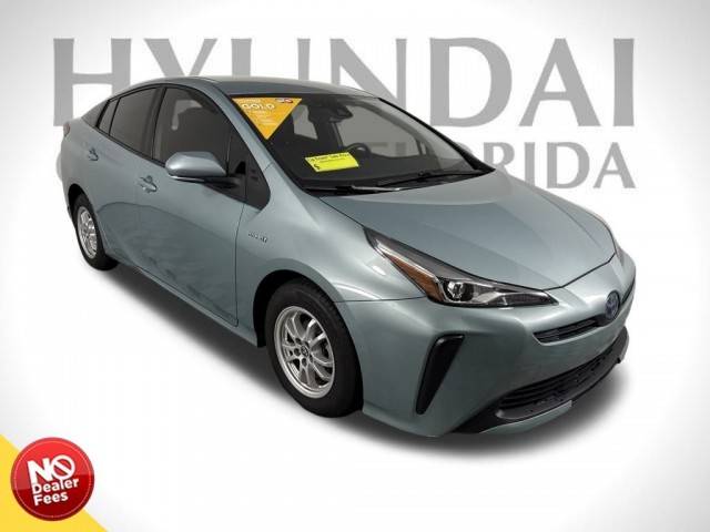 2019 Toyota Prius L Eco FWD photo
