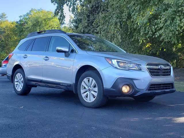 2019 Subaru Outback Premium AWD photo