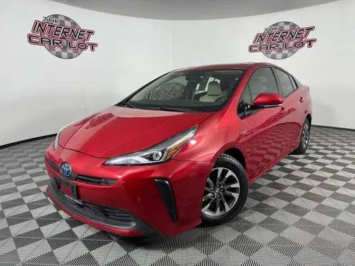 2019 Toyota Prius XLE FWD photo