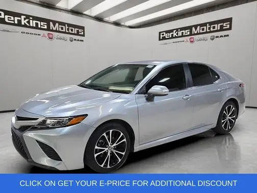 2019 Toyota Camry SE FWD photo