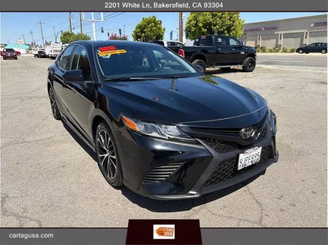 2019 Toyota Camry SE FWD photo